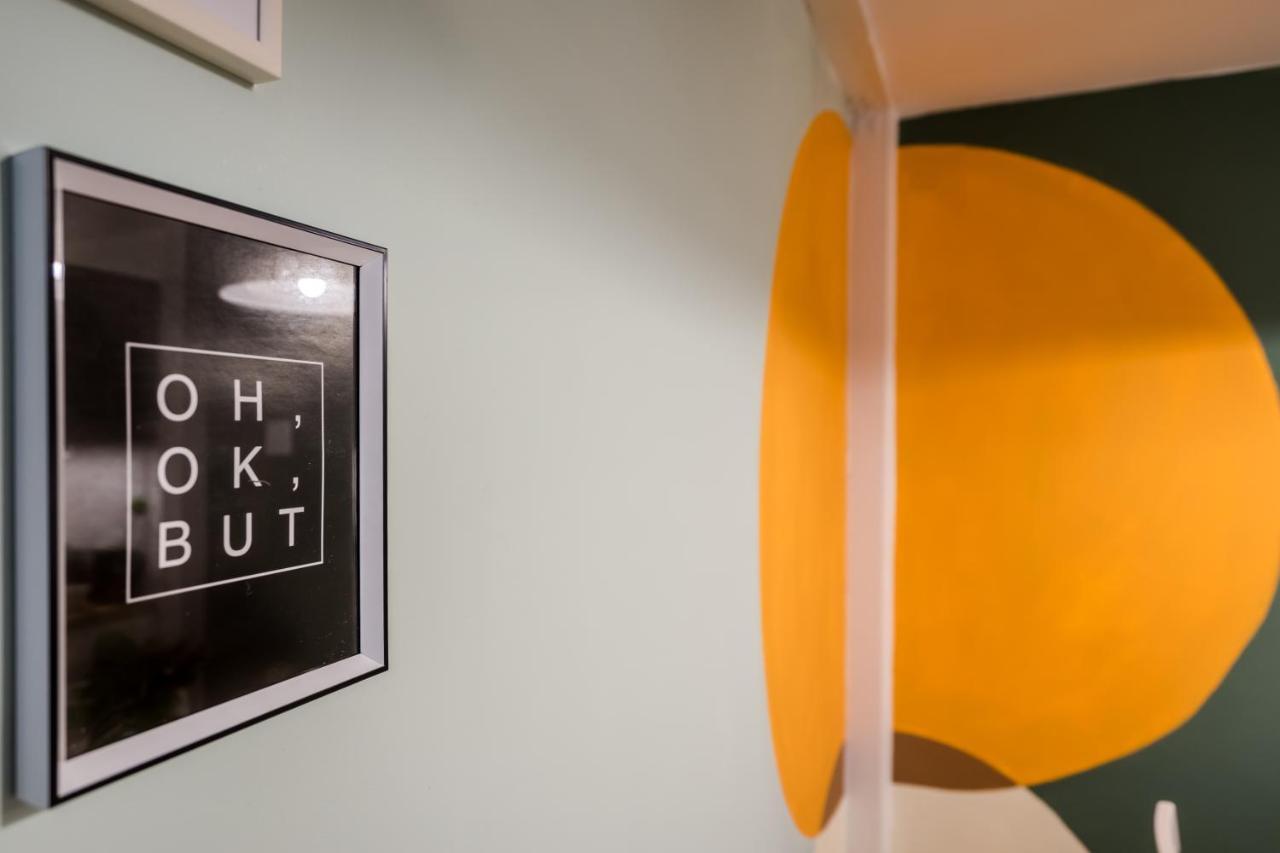 Colorful Designer Home In The Heart Of Budapest Exteriör bild