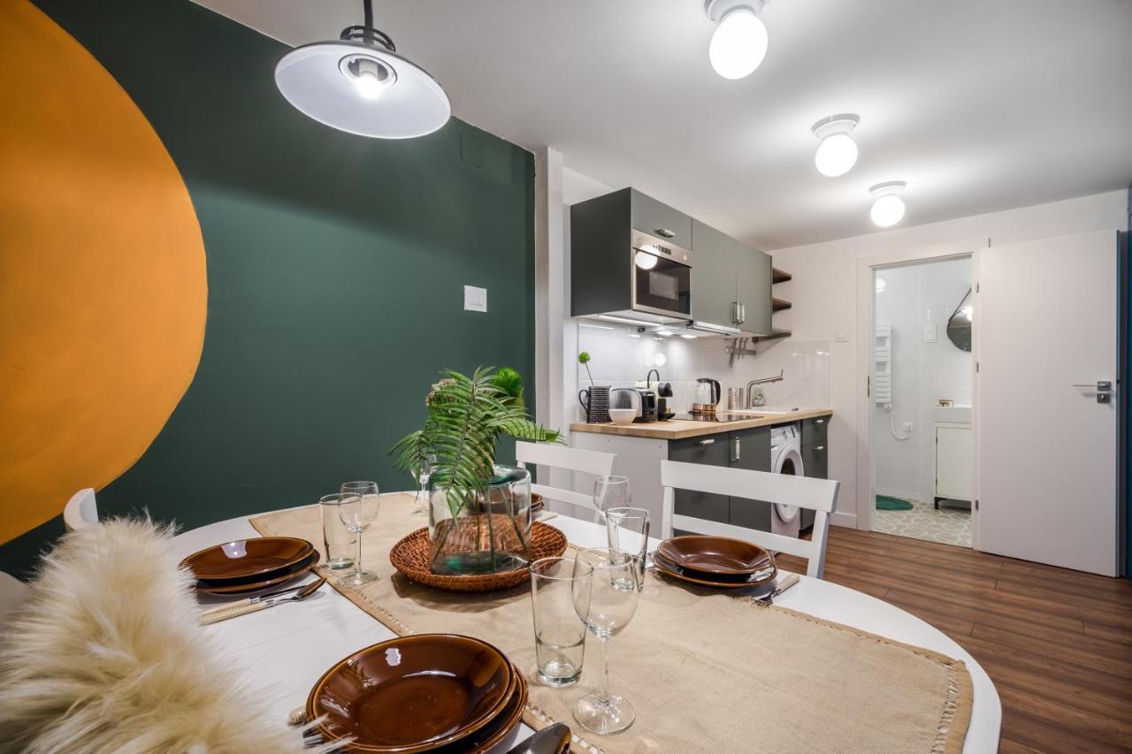Colorful Designer Home In The Heart Of Budapest Exteriör bild